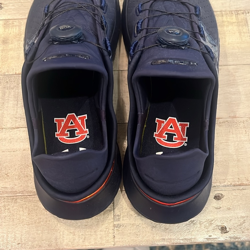 Under Armour Shoes - Picture 4 of 4
